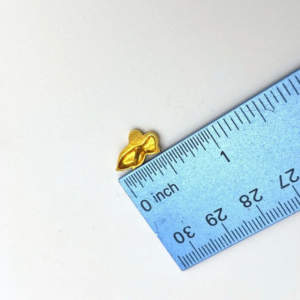 Gold Tone Praying Hands Lapel Pin Religious Faith Spiritual‎ Small Tie Tack